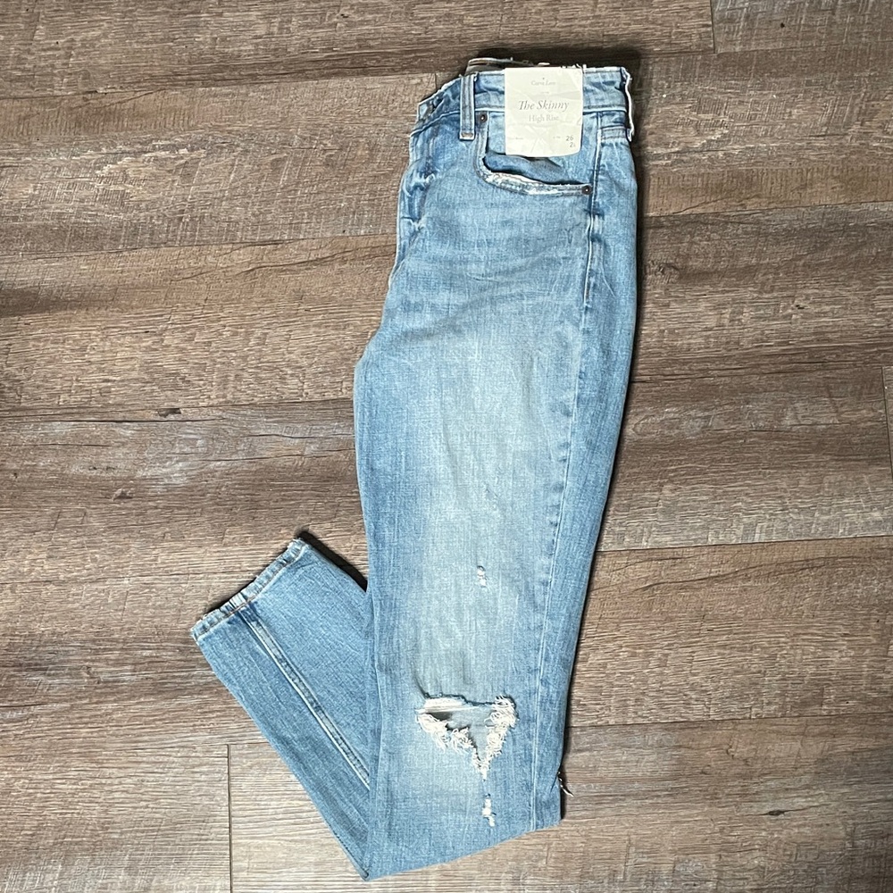 NWT Abercrombie & Fitch Curve Love Ripped High Rise The Skinny Denim Jeans
